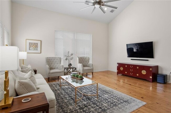 Building Photo - 1720 Nicholson Dr