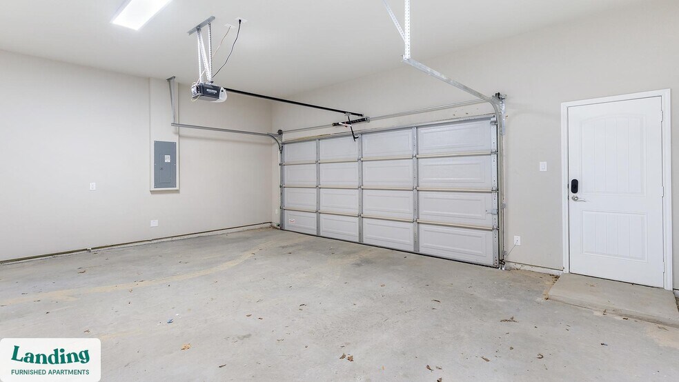 Building Photo - 400 E BB Fielder Rd