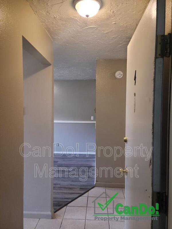 Building Photo - 210 Carol Dr