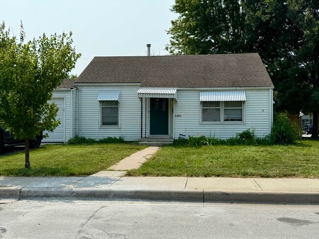 Building Photo - 1401 E 23rd Ave