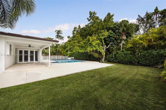 Building Photo - 6231 SW 58th St