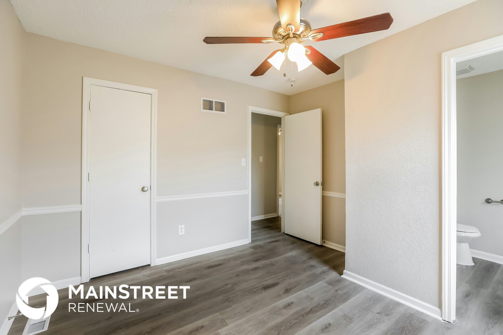 Building Photo - 11712 Crystal Dr