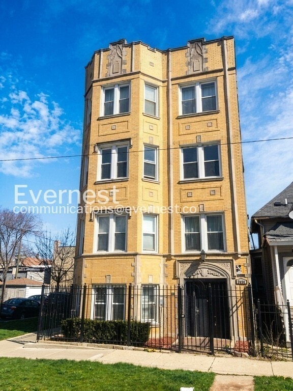 Building Photo - 3434 W McLean Ave