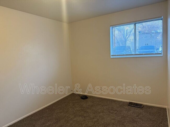 Building Photo - 2650 Jefferson Ave