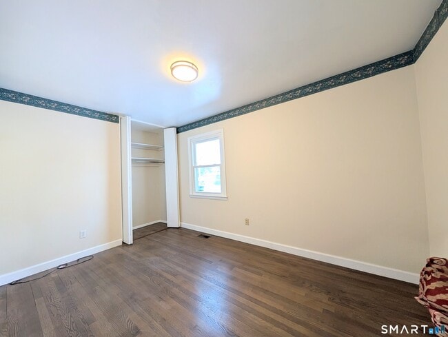 Building Photo - 139 Little Deer Rd