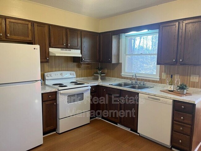 Building Photo - 293 Cedar Terrace Rd