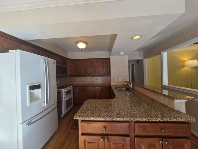 Building Photo - 33811 Hunters Pointe Rd