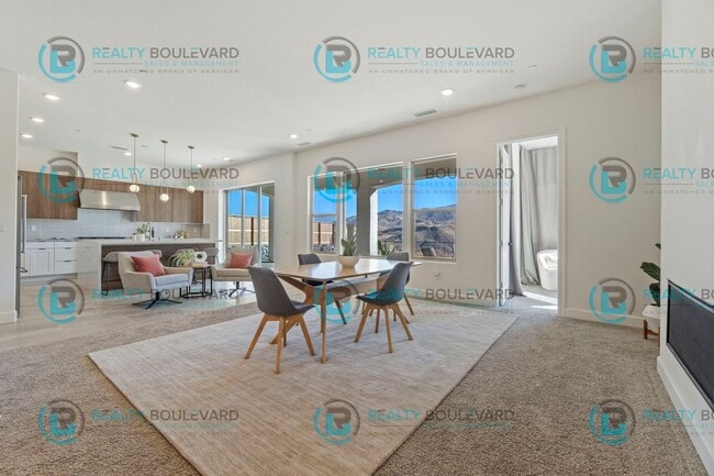 Building Photo - Stylish 3-Bedroom Sanctuary with Sophistic...