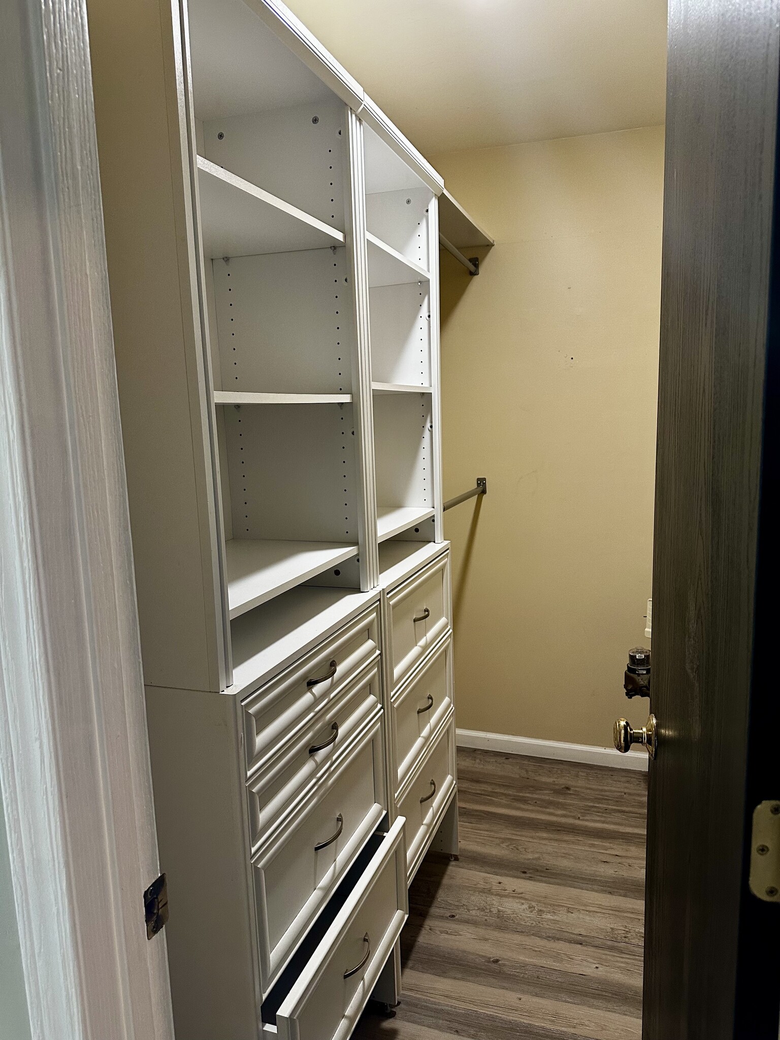 Main closet - 955 Misty Glen Dr