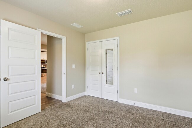 Building Photo - 2892 Chancery Ln