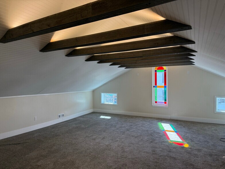 Building Photo - 7601 Hamilton Ave