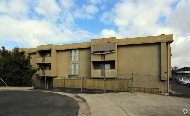 Building Photo - Centre Towers Apartments