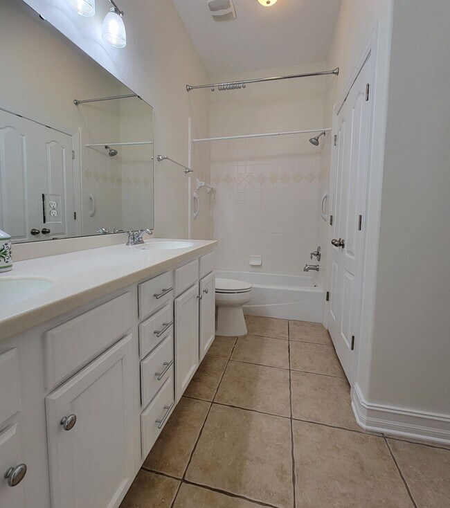 Building Photo - 3 bedroom home for rent off Miccosukee Rd ...