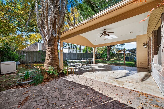 Building Photo - 17106 Pecan Acres Dr