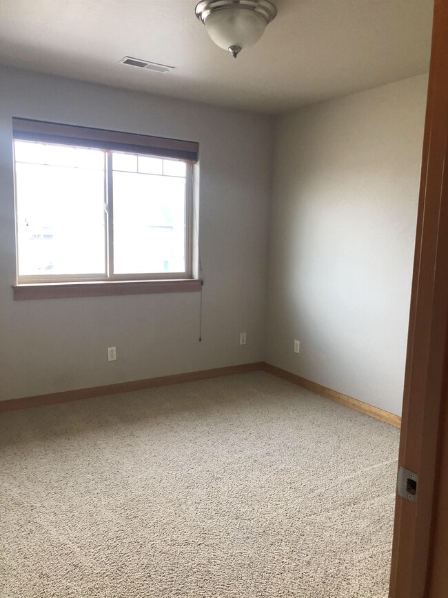 Building Photo - 2961 N 27th Ave