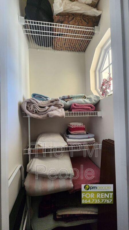 Building Photo - 120 Pin Oak Ct