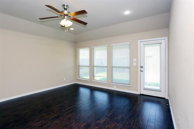 Building Photo - 708 Silver Moon Dr
