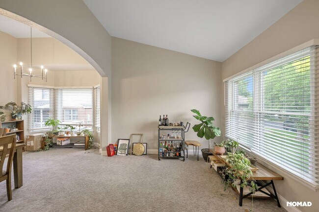 Building Photo - 1321 S Lansing Ct