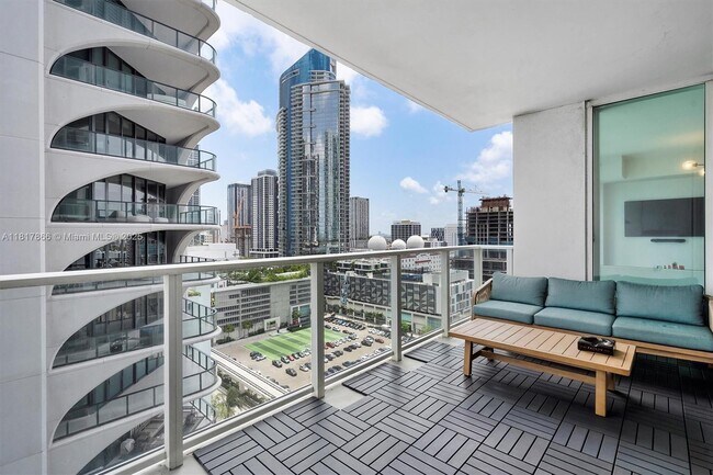 Building Photo - 1040 Biscayne Blvd