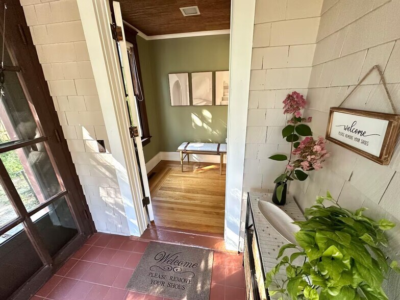 Building Photo - 608 Ackerman Ave