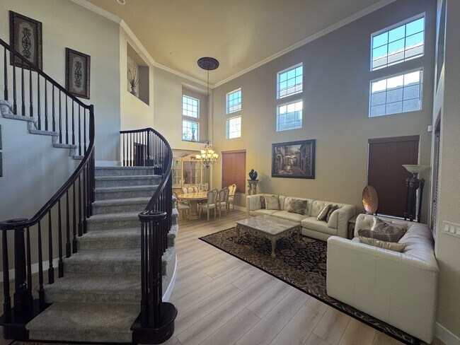 Building Photo - 10 Rhine Cir