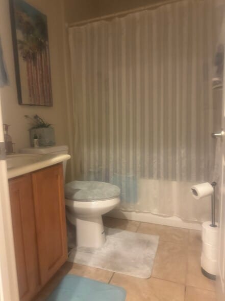 Guest bathroom - 6155 Saddle Horse Ave