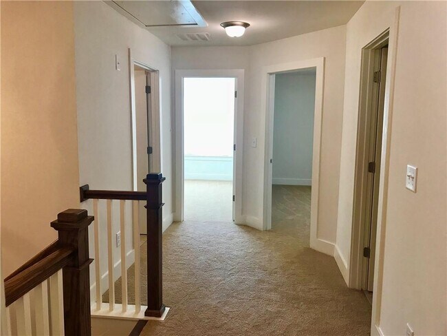 Building Photo - 418 Arbor Crowne Dr