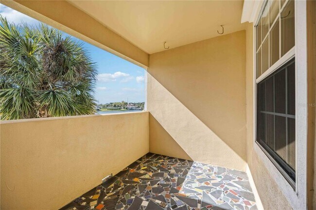 Building Photo - 2950 Viscaya Pl