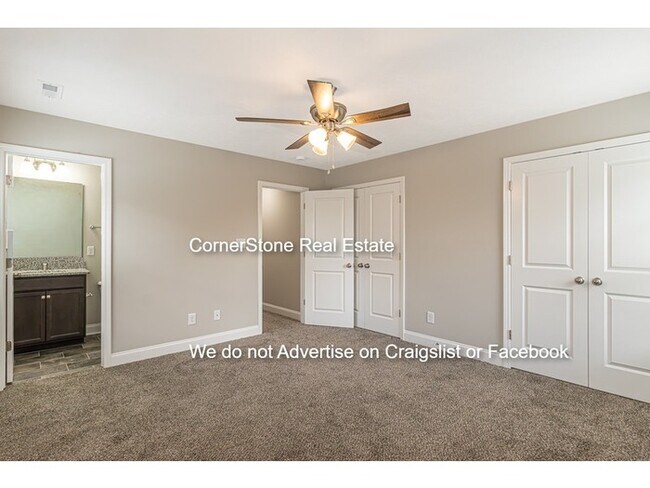 Building Photo - Move in special ($500 off first month's rent)