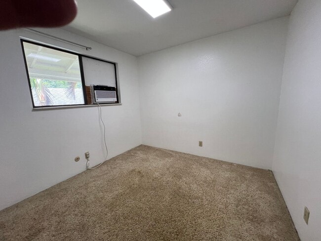 Building Photo - Breezy Kaneohe House
