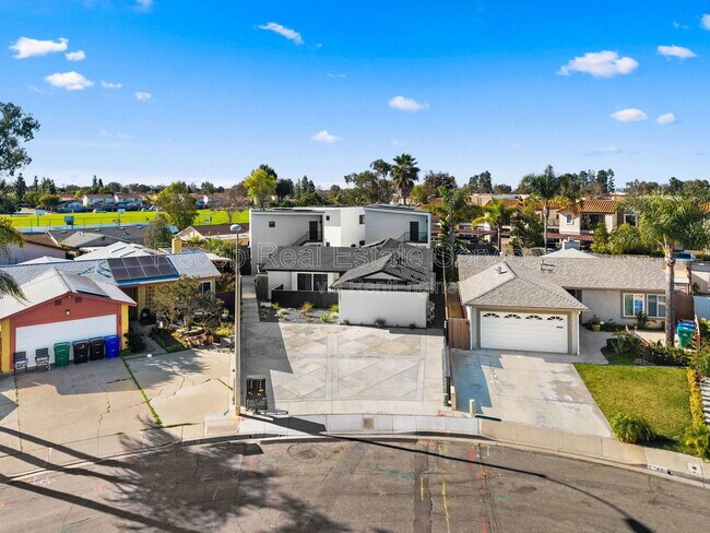 Building Photo - 8353 Ivory Coast Dr