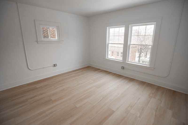 Building Photo - 1388 W 83rd St