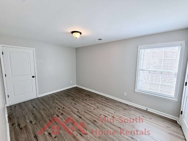 Building Photo - 1568 Wynne Rd