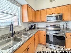 Building Photo - 6160 Eckhert Rd