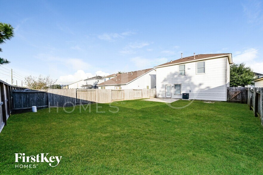 Building Photo - 29635 Evergreen Hills Dr