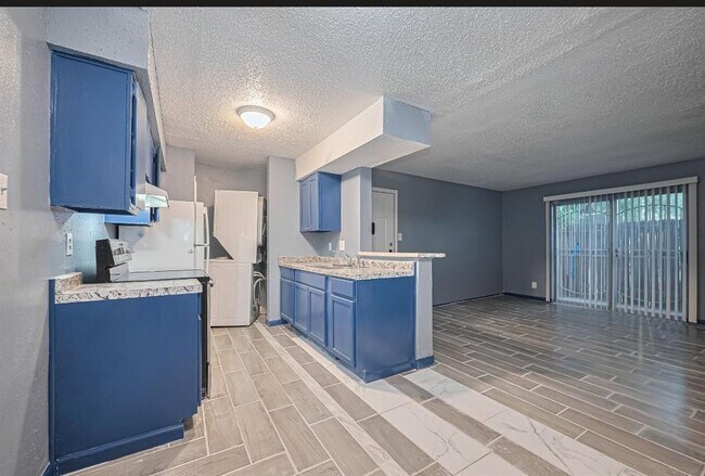 Building Photo - 12615 Brookglade Cir
