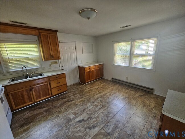 Building Photo - 519 Smith Dr
