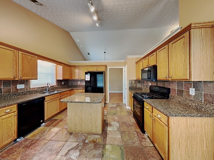 Building Photo - 3175 Kings Bay Cir