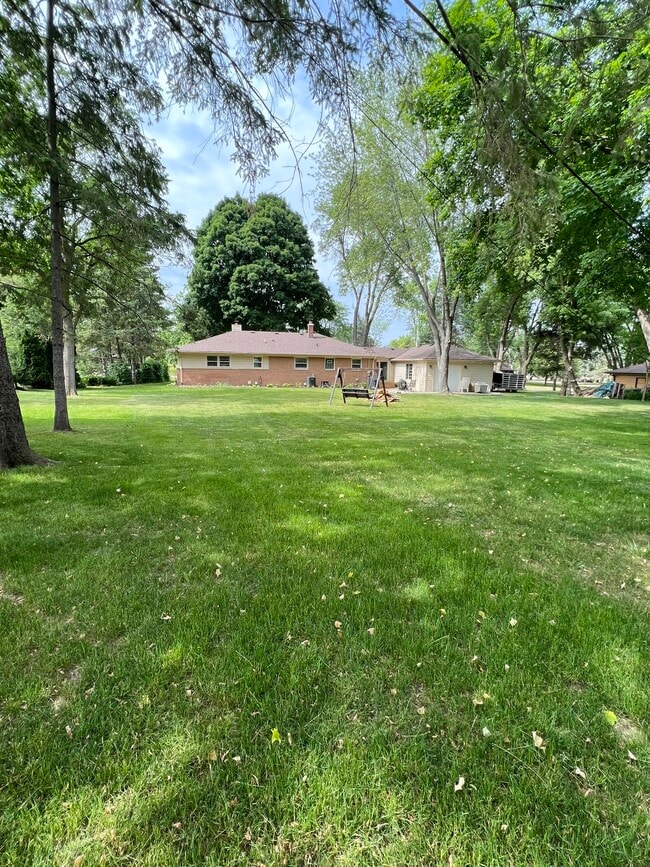 Building Photo - 12525 W Joliet Cir