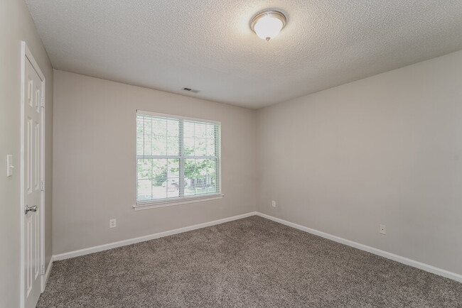 Building Photo - 15009 Arrowgrass Way