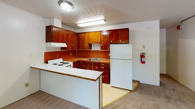 Country Lane Apartments - Kitchen - Country Lane