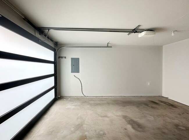 Building Photo - 3Bd/3Ba Seattle Townhouse