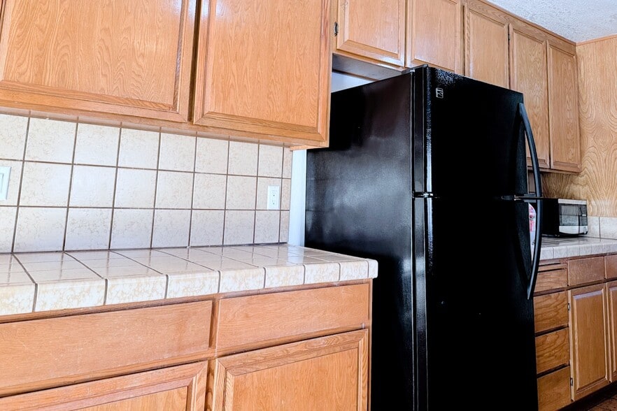 Building Photo - 695 Ketch Ct