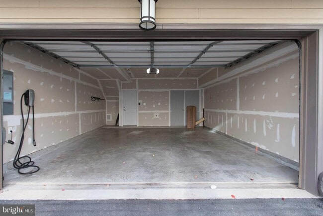 Building Photo - 408 Hendrix Ave