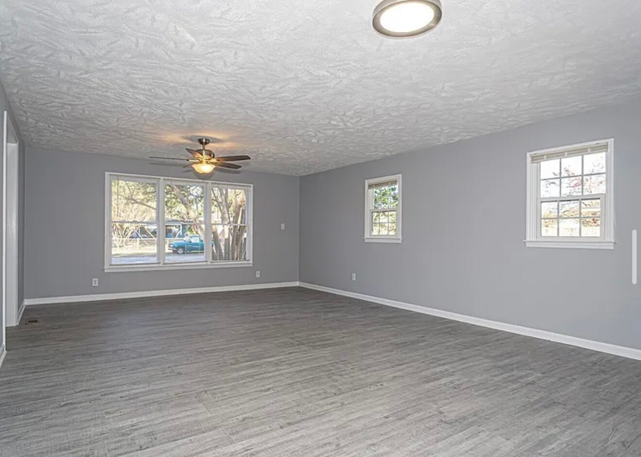 Building Photo - 5105 Palmetto Ln