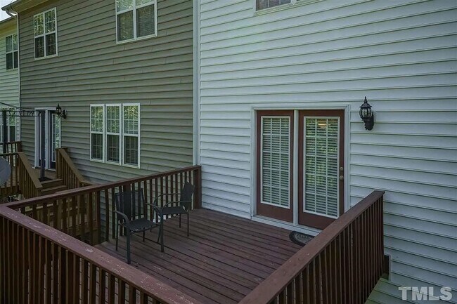 Building Photo - 3 Bedroom Townhome in Magnolia Woods - Clo...