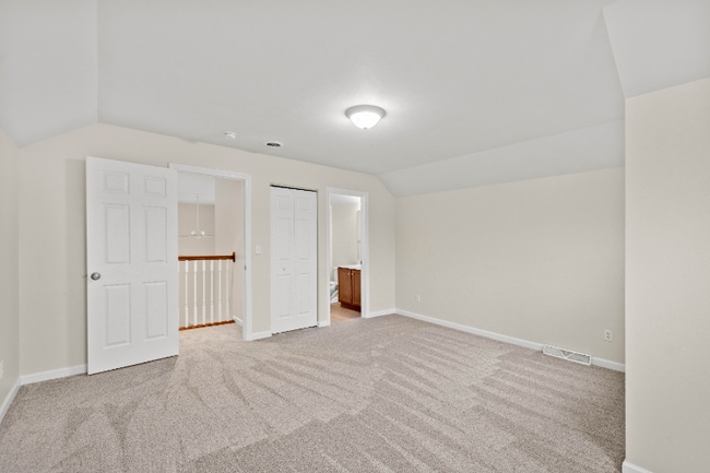 Building Photo - 74 Nicholas Dr