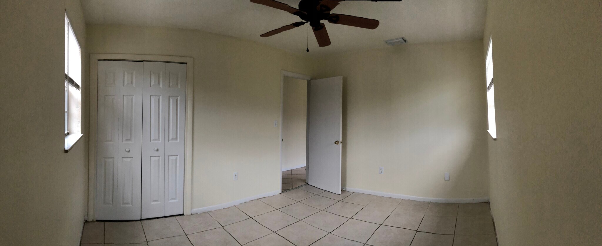 Building Photo - 1536 Barbarie Ln