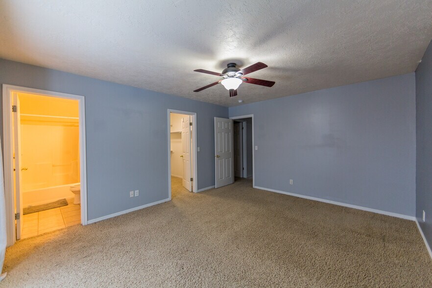 Building Photo - 1038 N 2525 W