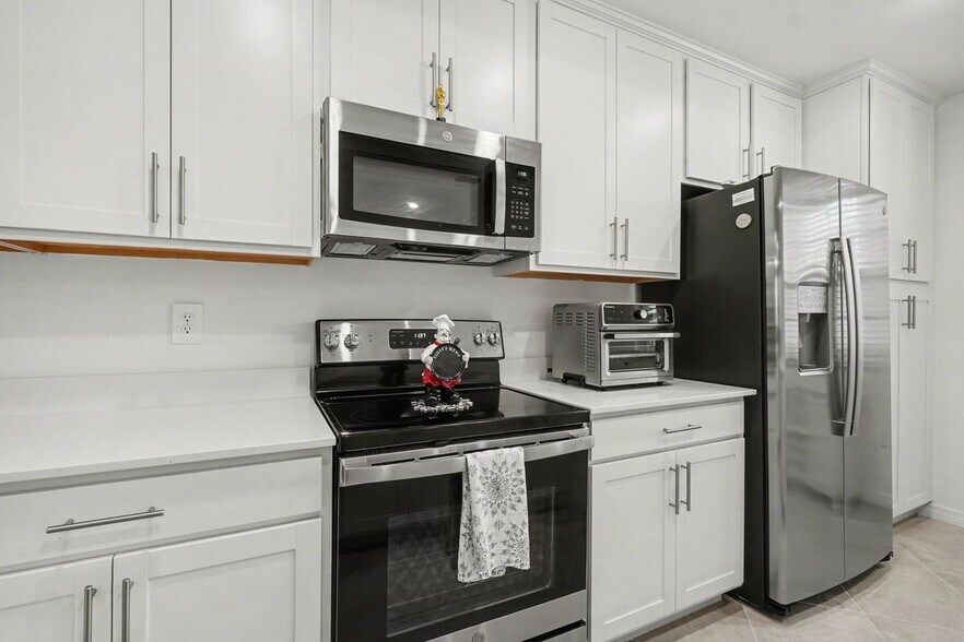 Building Photo - 43984 Boardwalk Loop